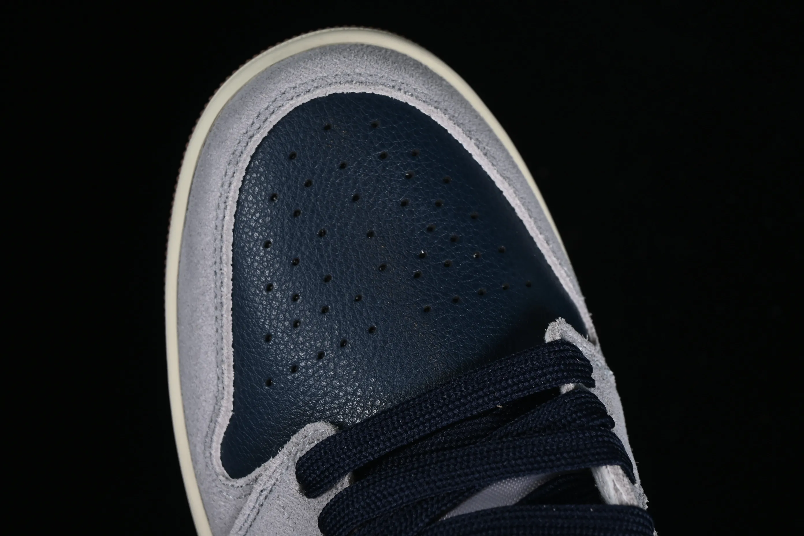All categories Air Jordan Jordan series basketball shoes Air Jordan 1 Low Air Jordan 1 Low AJ1 Joe 1 customized low-bang cultural casual sneakers FZ5042-041